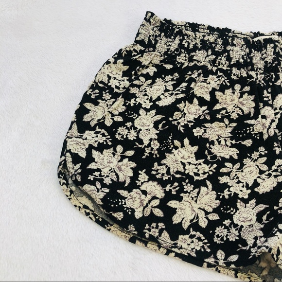 Forever 21, Shorts, Size S - Picture 8 of 14